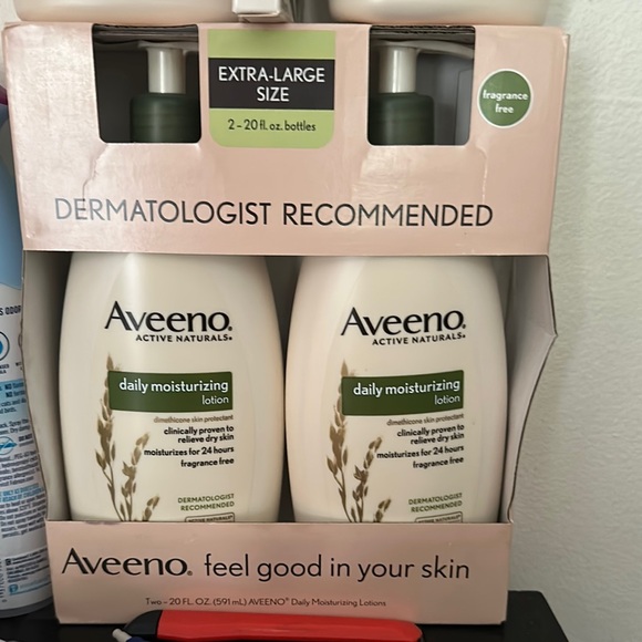Aveeno Other - Aveeno Daily Moisturizing Lotion - Fragrance-Free